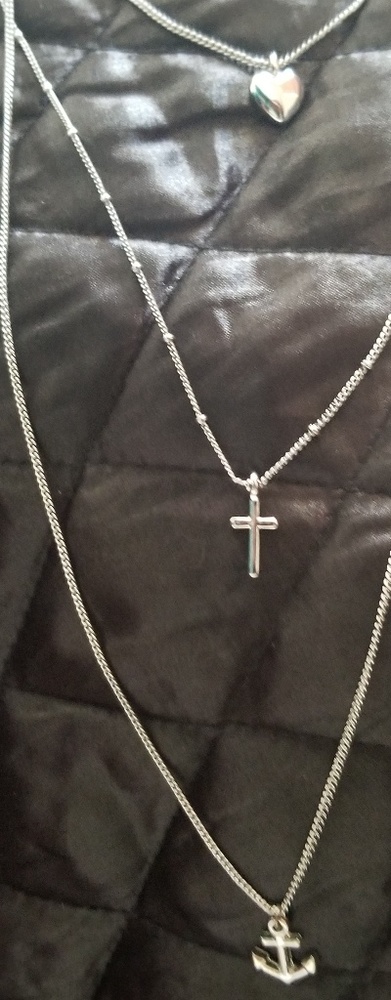 Tri-layered necklace